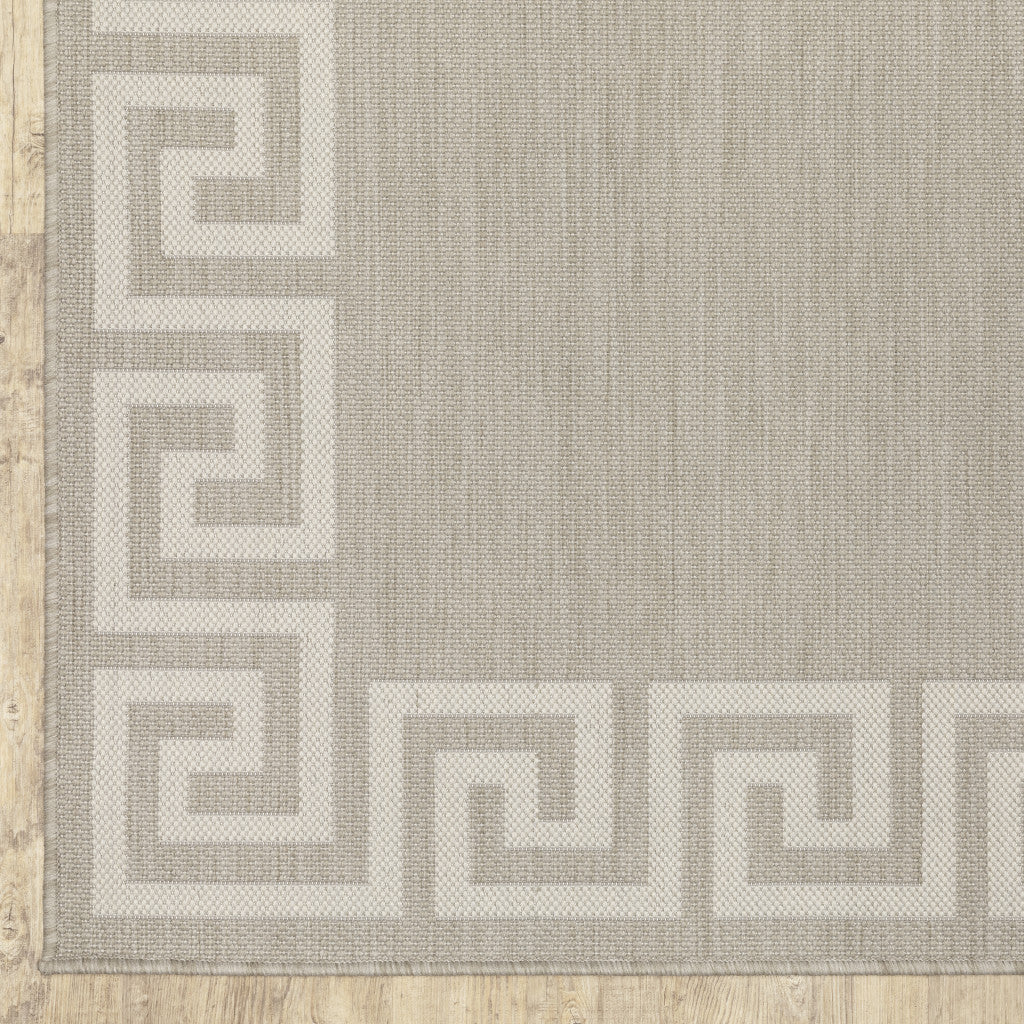 5' x 7' Gray and Ivory Stain Resistant Indoor Outdoor Area Rug