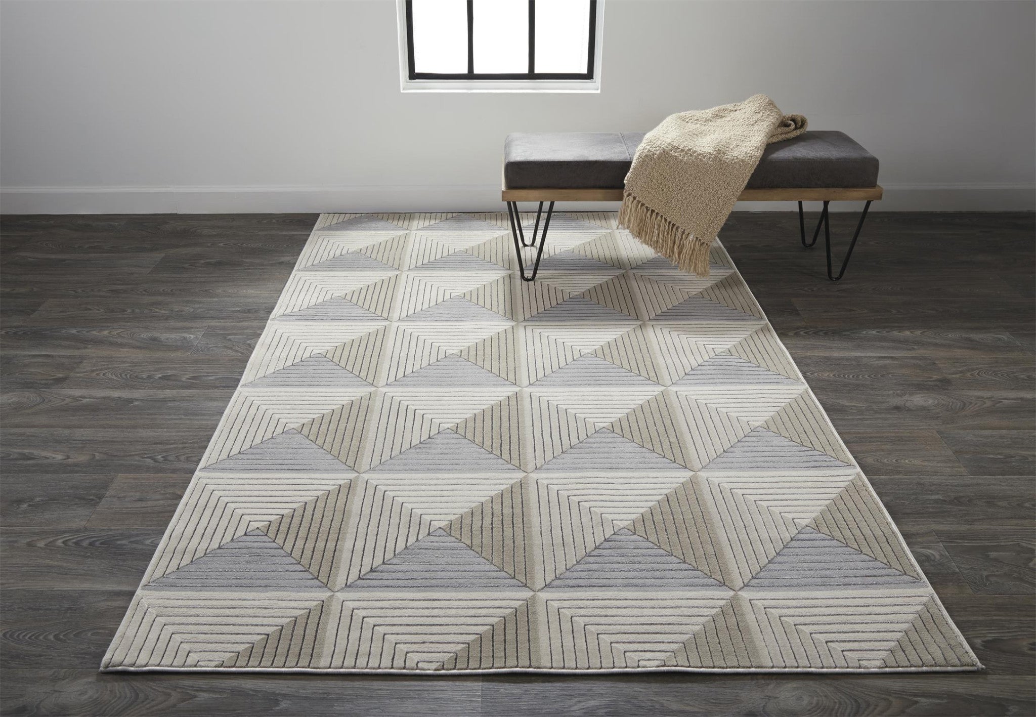 8' X 10' Beige Gray And Ivory Geometric Area Rug