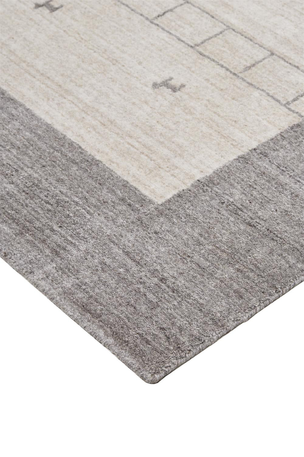 5' X 8' Ivory And Gray Wool Hand Knotted Stain Resistant Area Rug