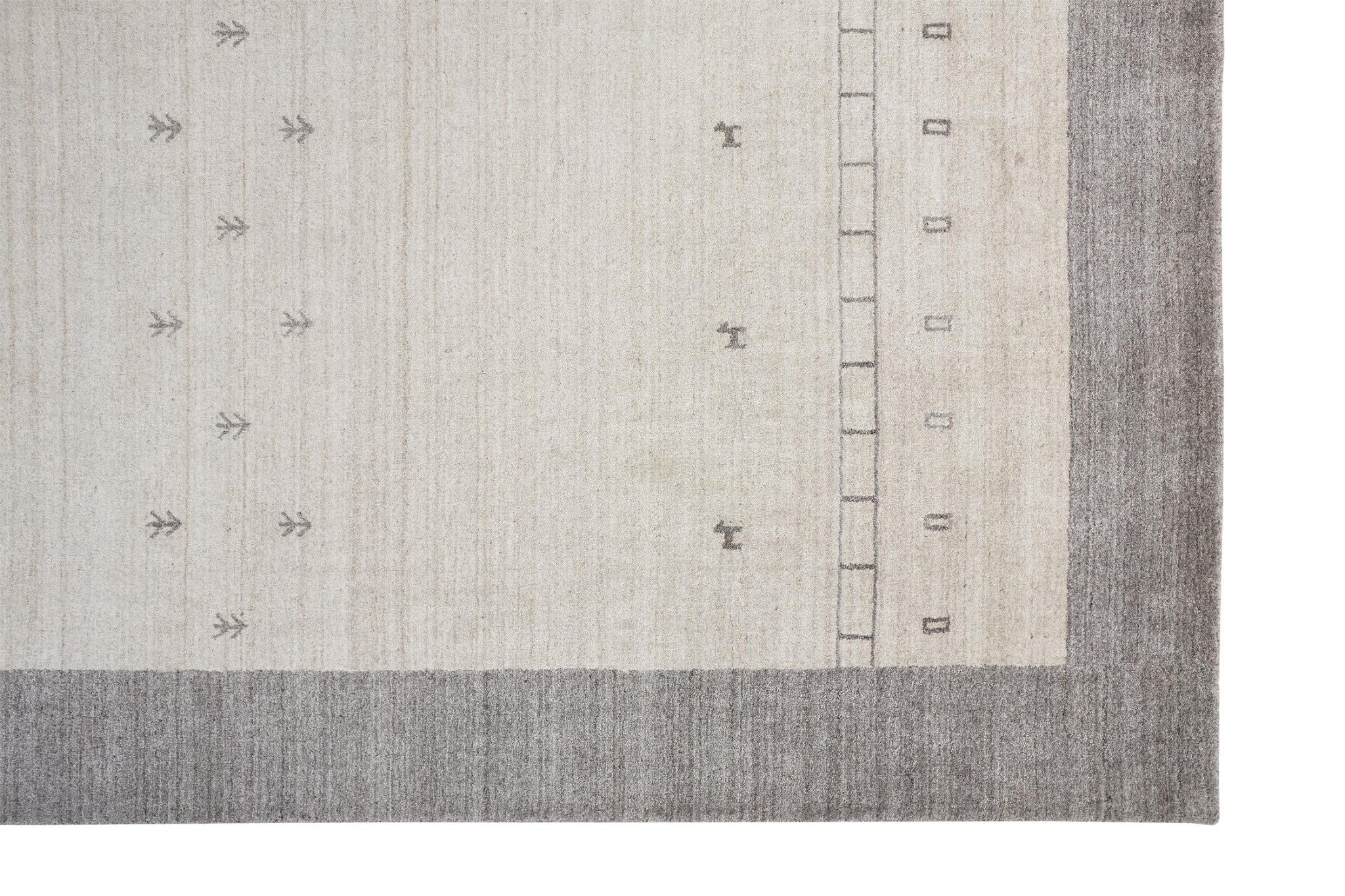 5' X 8' Ivory And Gray Wool Hand Knotted Stain Resistant Area Rug