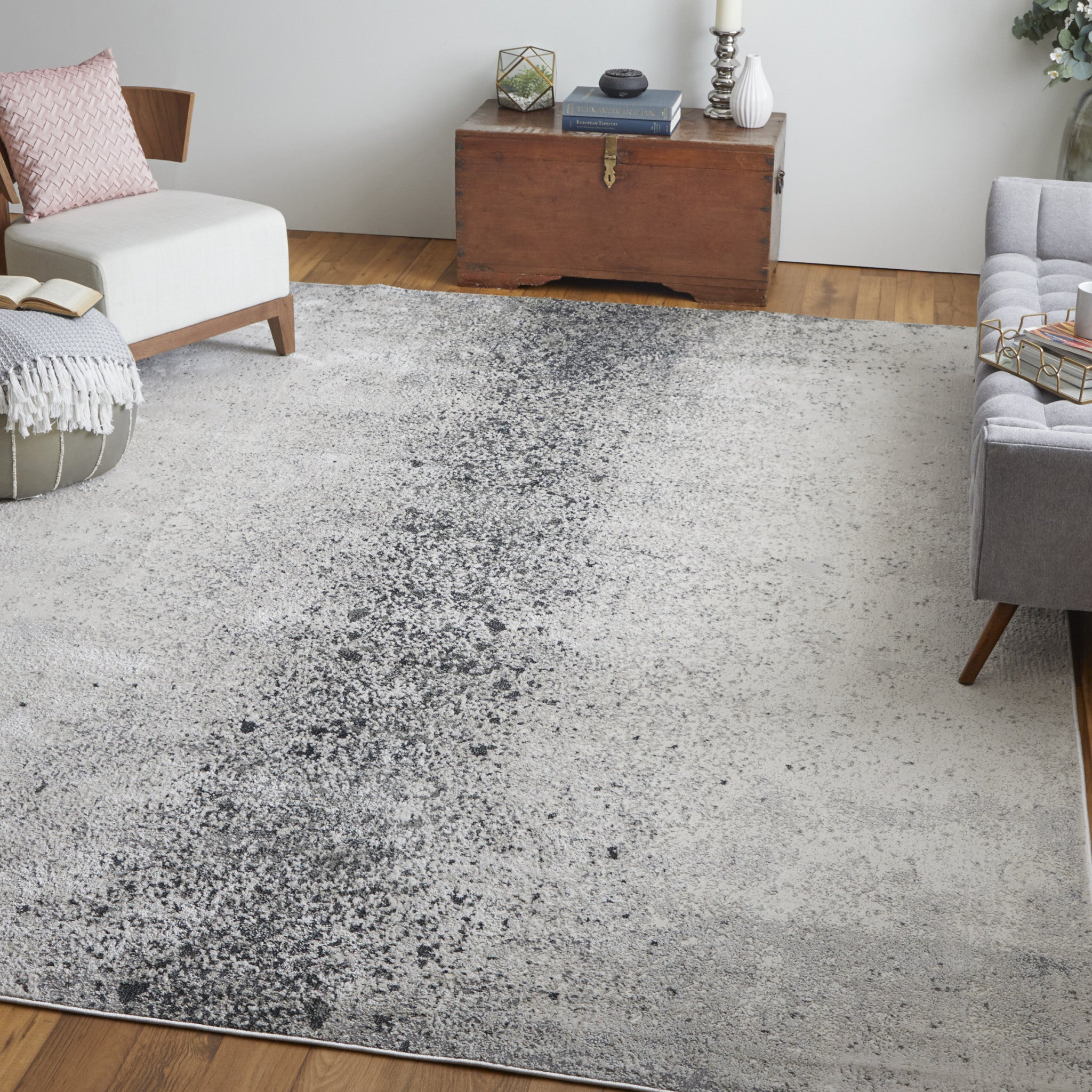 7' X 10' Ivory Gray And Black Abstract Power Loom Area Rug