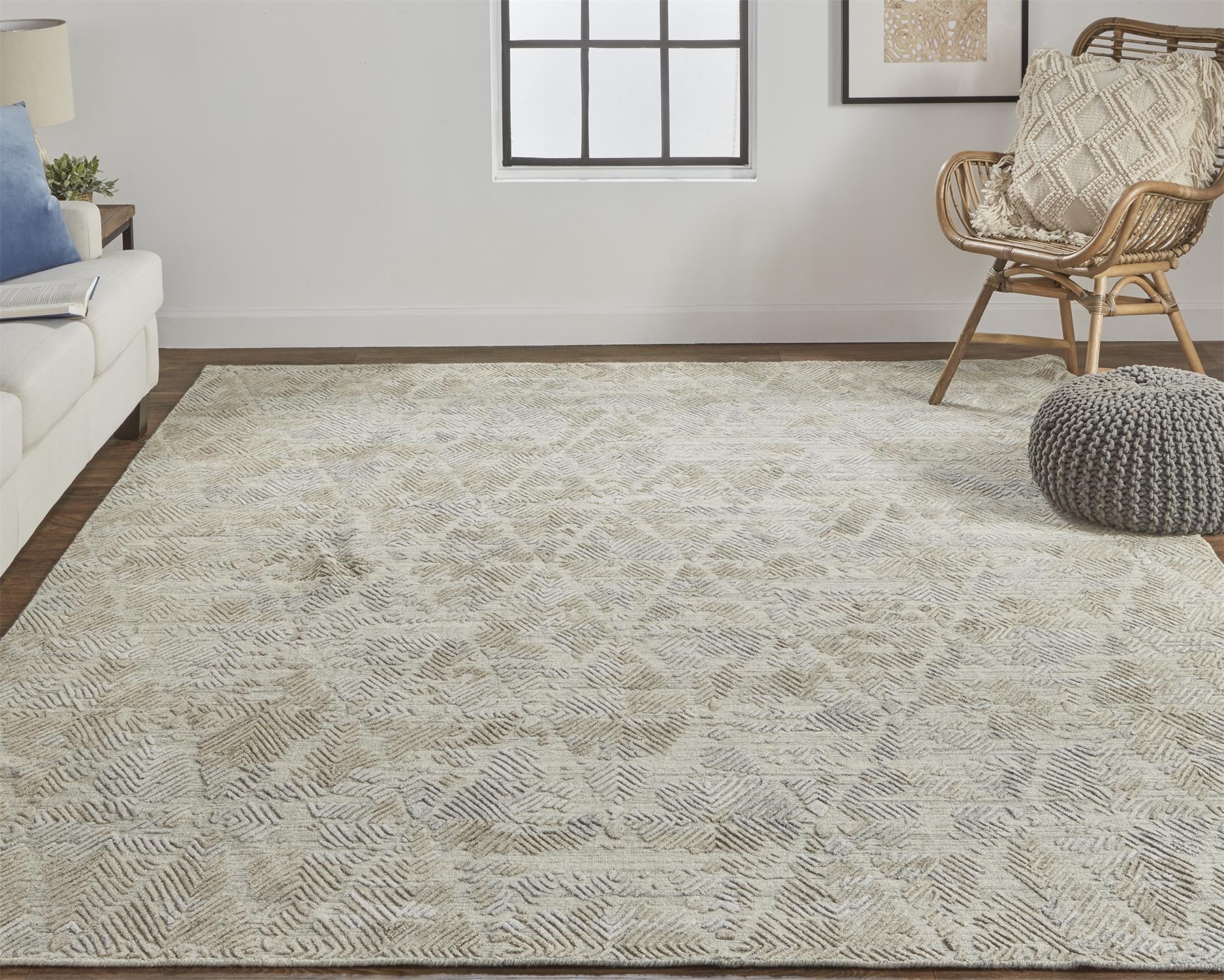 8' X 10' Gray And Taupe Abstract Hand Woven Area Rug