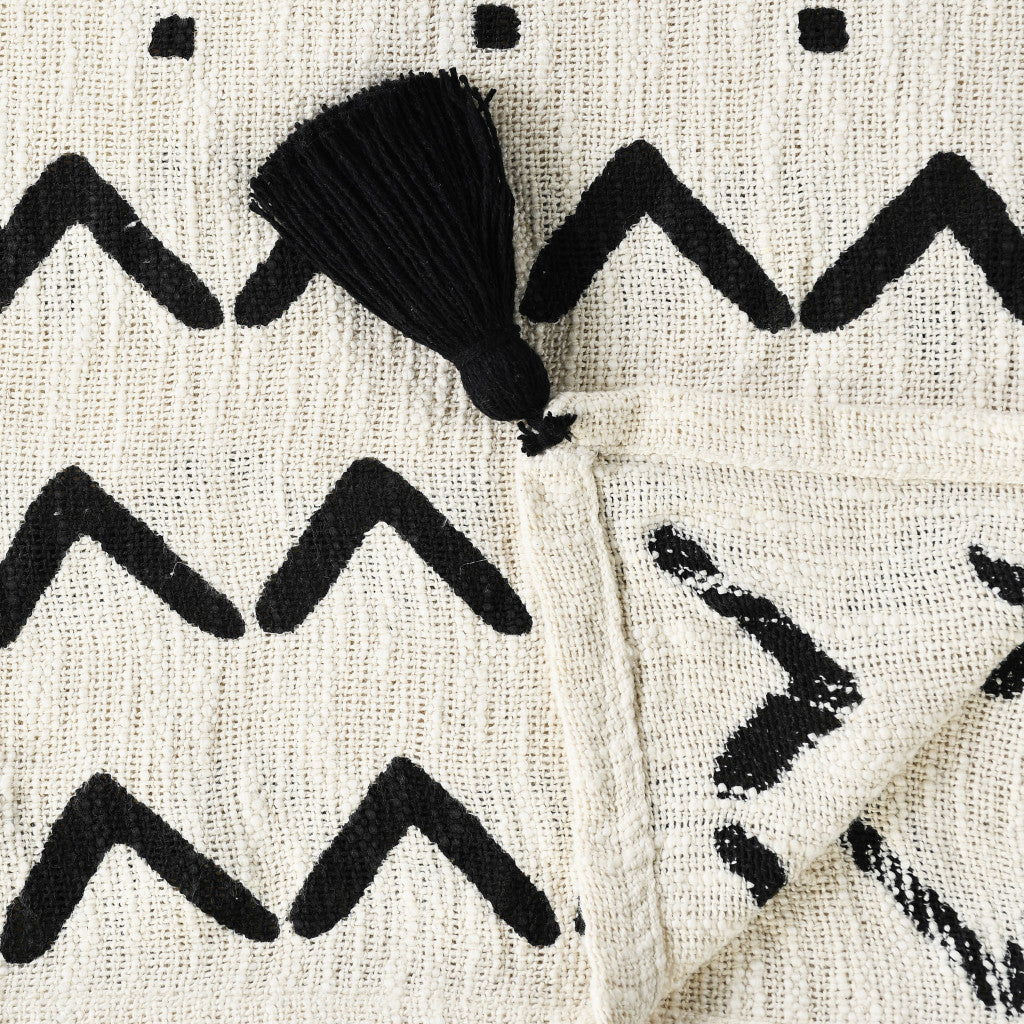 Black and White Woven Cotton Chevron Throw Blanket