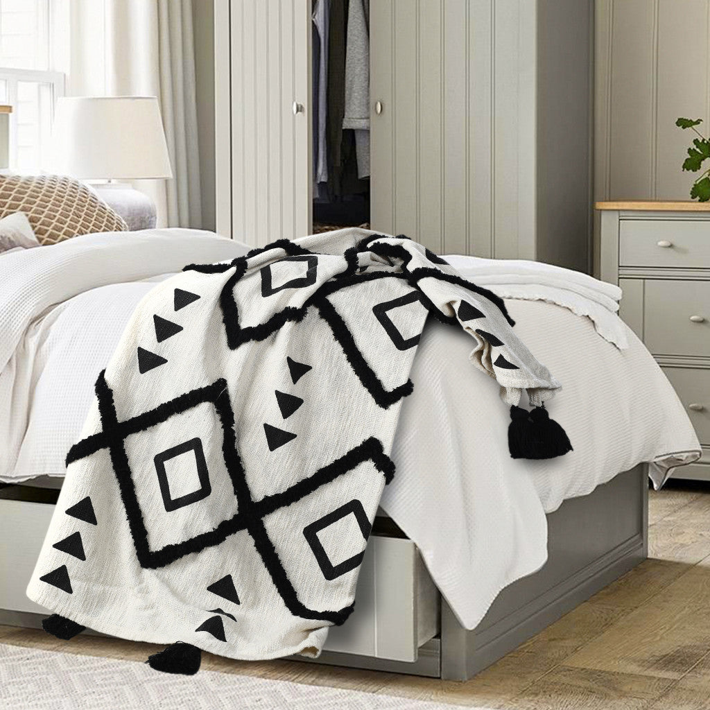 Black and White Woven Cotton Geometric Throw Blanket