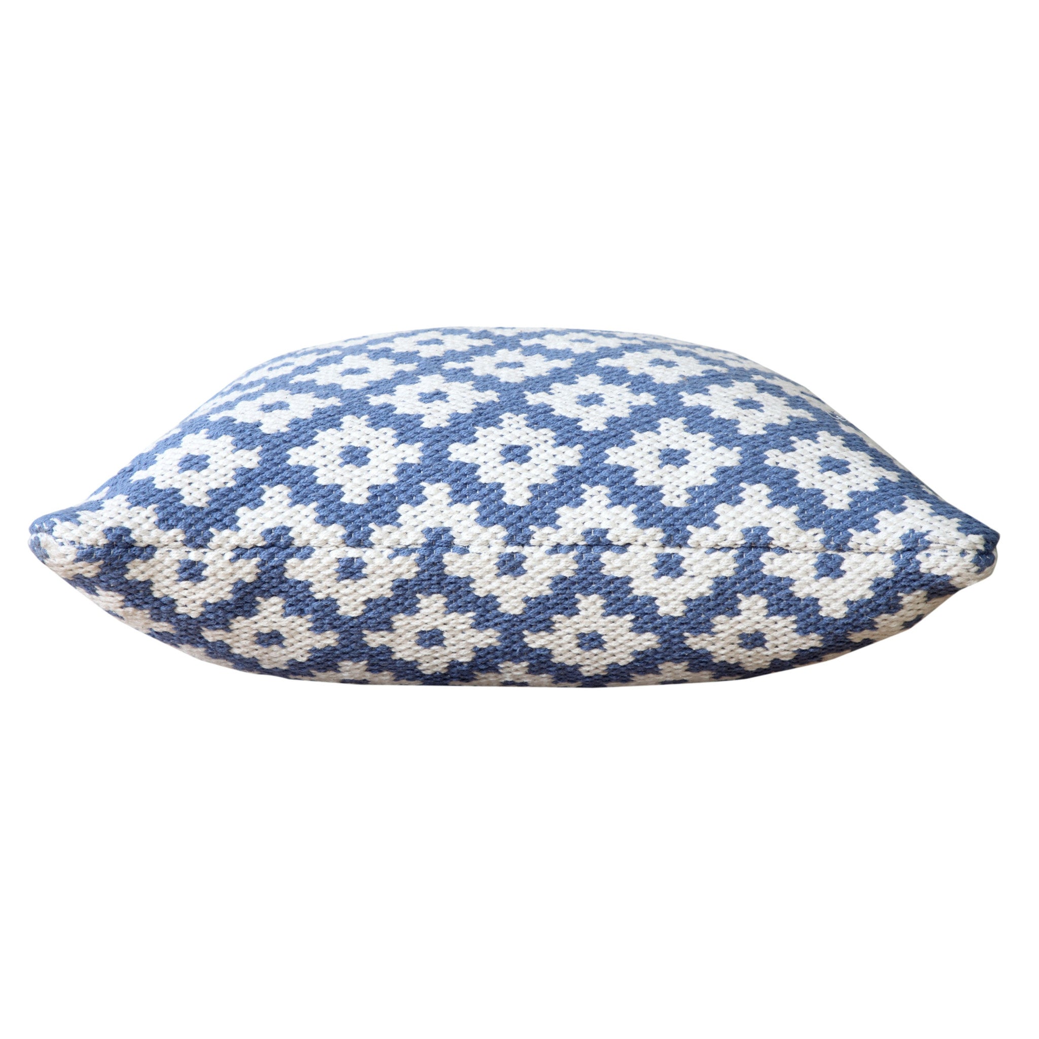 20" X 20" Blue And White 100% Cotton Geometric Zippered Pillow