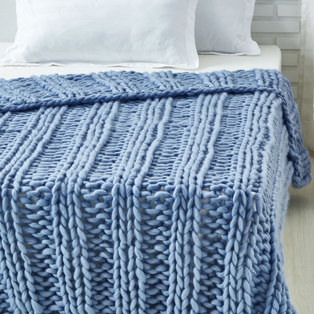 Light Blue Knitted Polyester Solid Color Throw Blanket