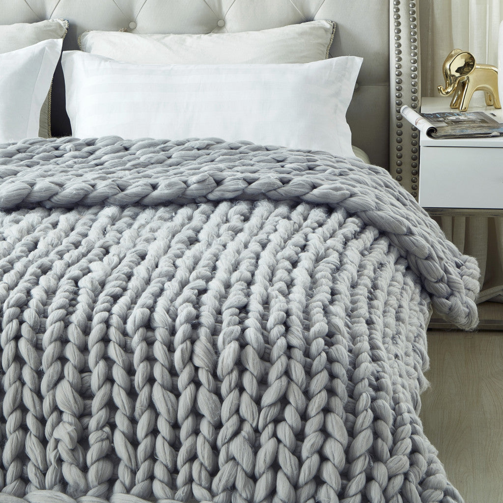 Light Gray Knitted Polyester Solid Color Throw Blanket