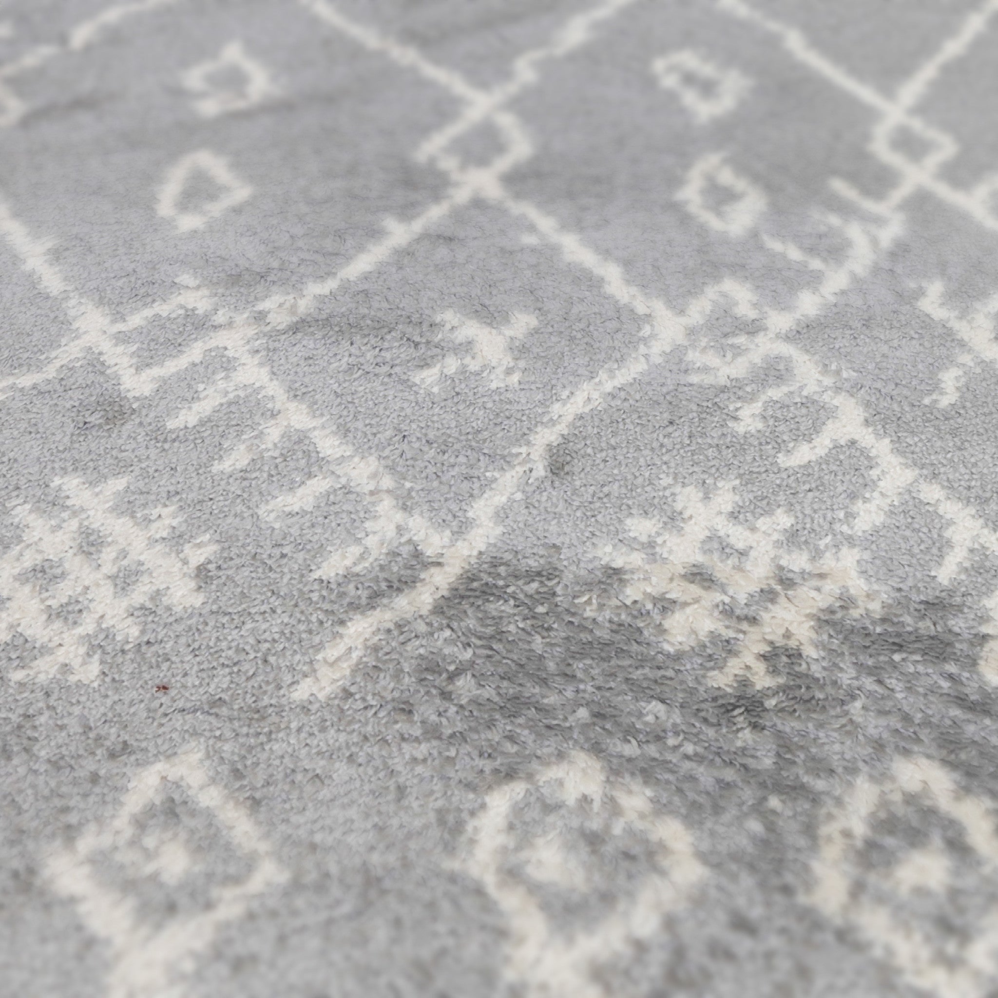 7' x 9' Gray and Ivory Geometric Shag Area Rug