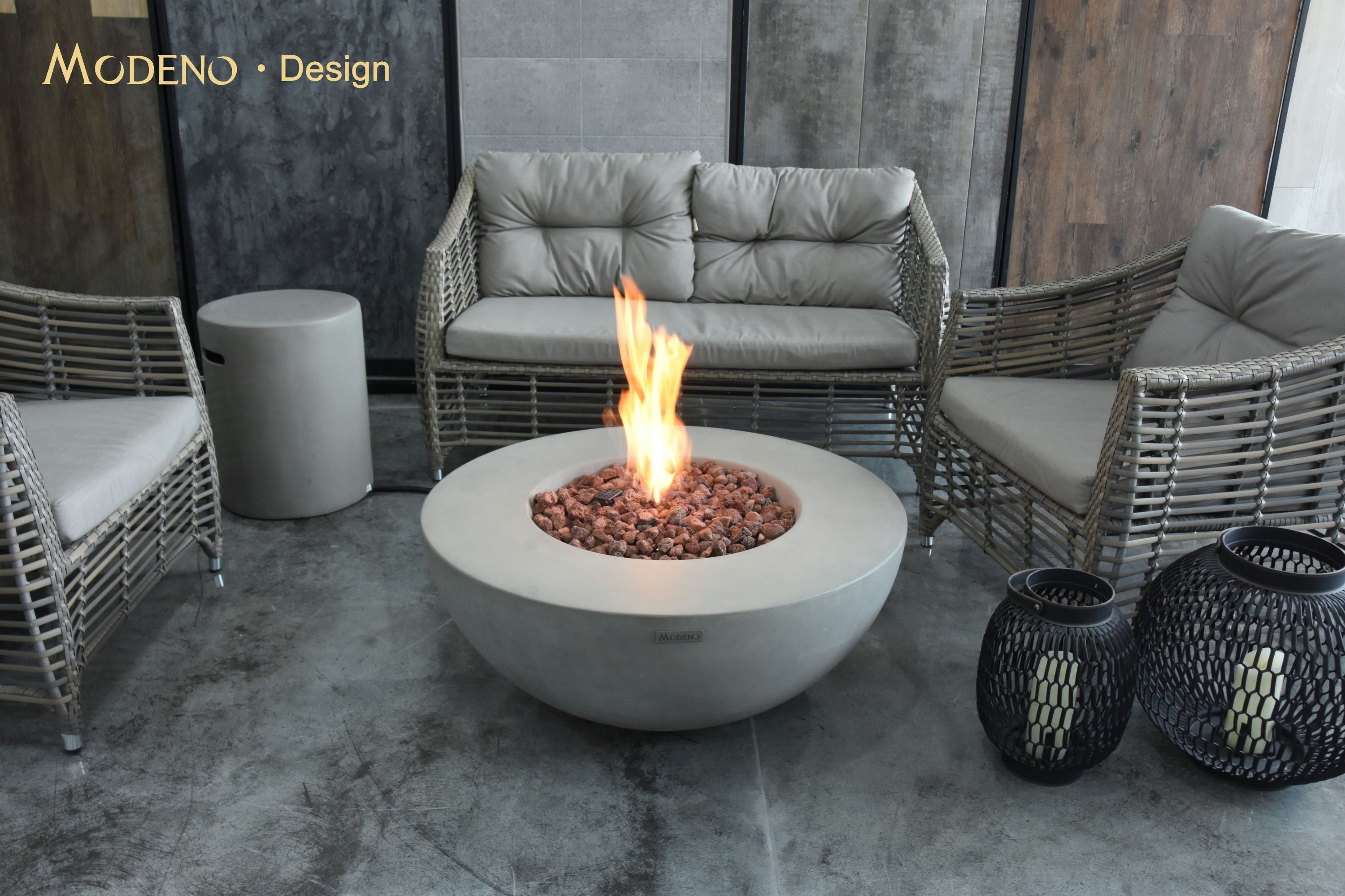 Roca Fire Table