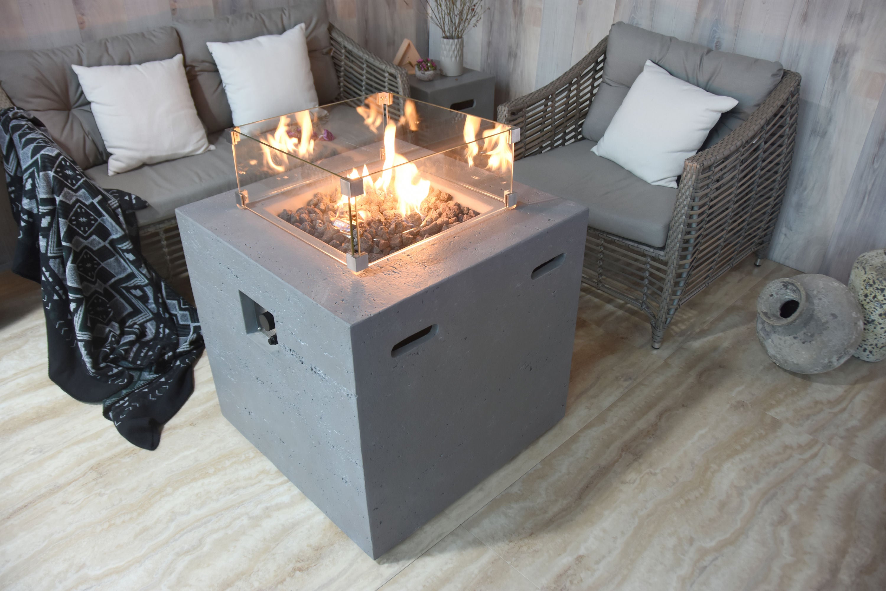 Ellingtone Fire Table