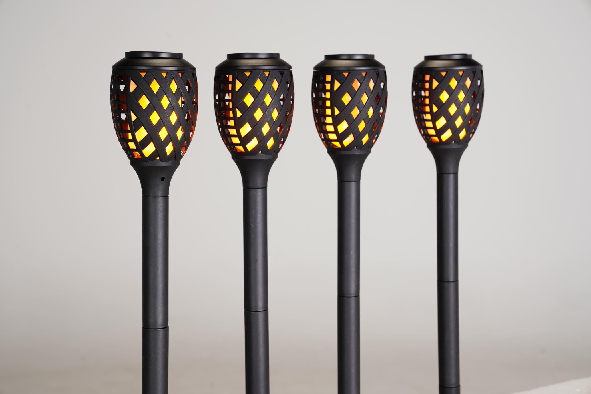 Outdoor Solar Lights, Water-Resistant Flickering Flames Torch Light, Landscape Decoration Lighting