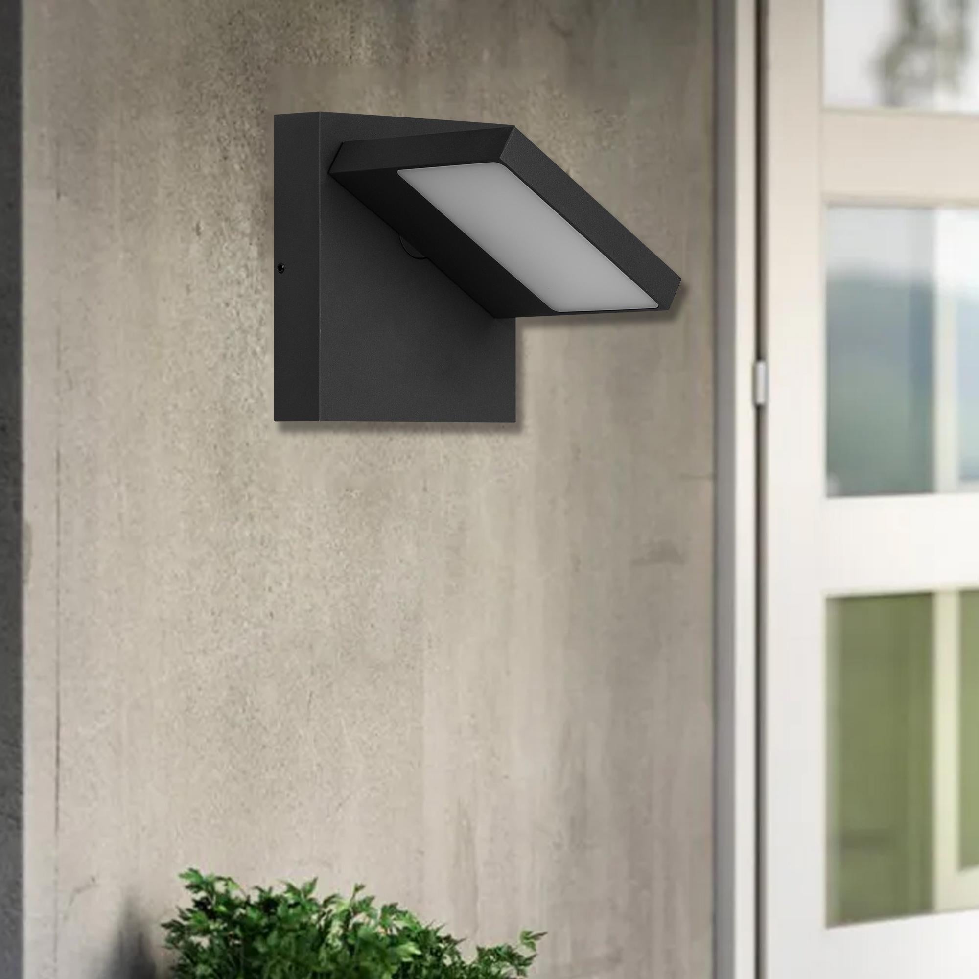 Outdoor Wall Light/ Path Light