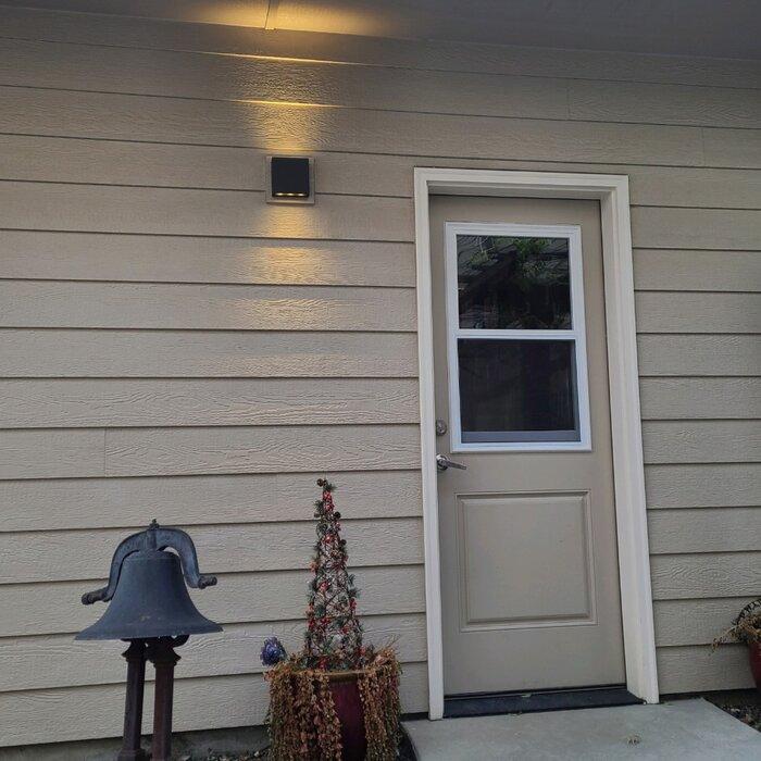 Outdoor Wall Light/ Path Light