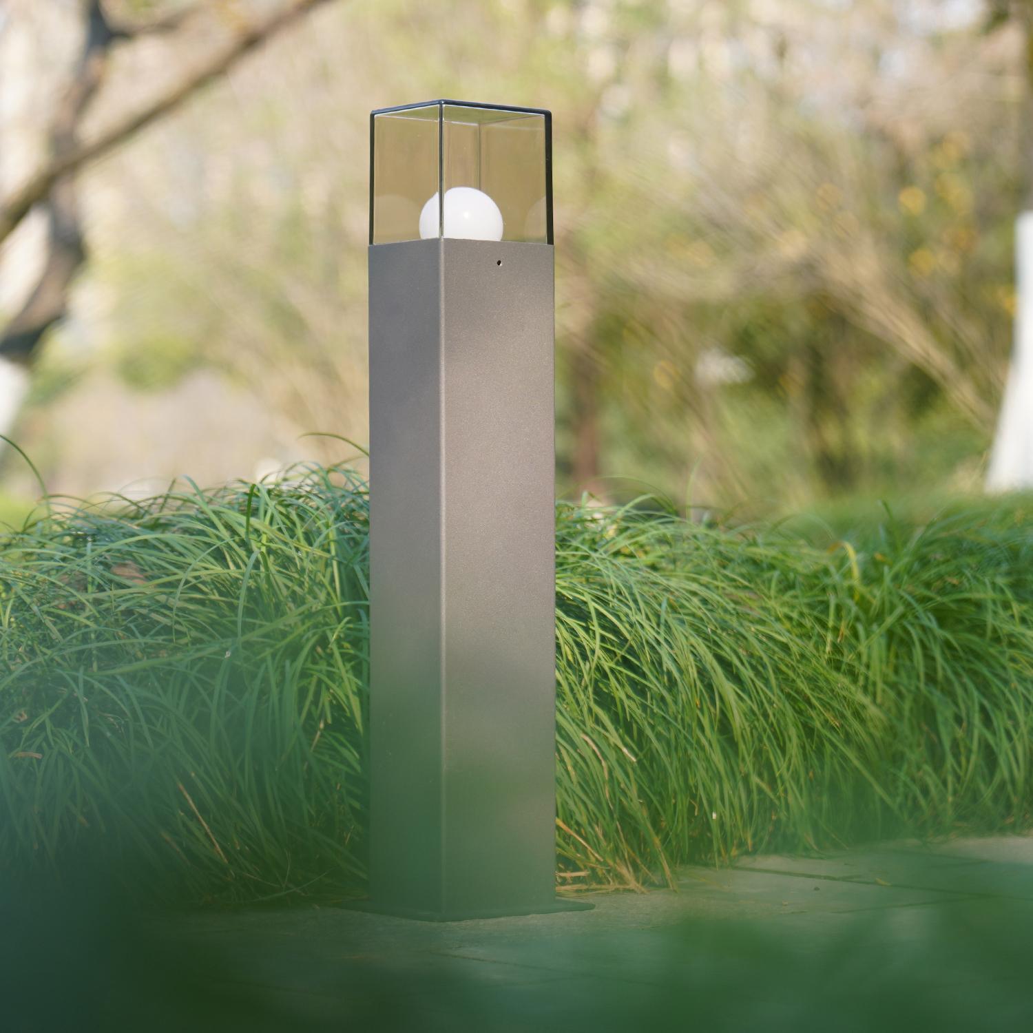 Outdoor Bollard Lamp/Path Light